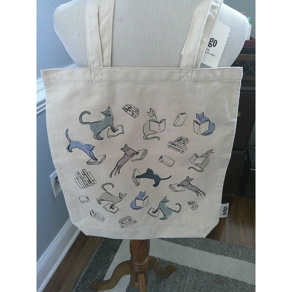 NWT ADORABLE CANVAS TOTE BAG ACCENTED WITH AN ARRAY OF CATS ENJOYING BOOKS 16x14
